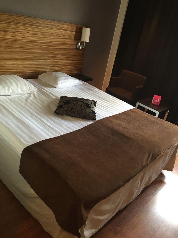 Comfort Hotel Joenkoeping Bagian luar foto