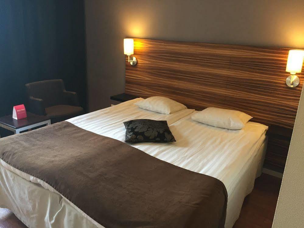 Comfort Hotel Joenkoeping Bagian luar foto